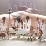 Durch die Vulva auf die Bhne: Das neue Holzinger-Stck