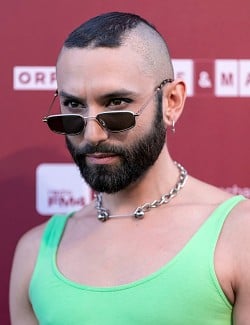 Conchita Wurst und Mecklenburgische Staatskapelle im Konzert