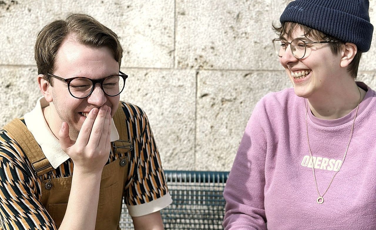 Queer, locker, auch mal kmpferisch
