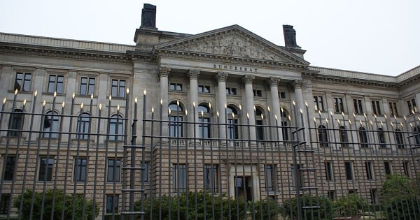 Bundesrat stimmt fr Gleich­behandlung von Zwei-Mtter-Familien