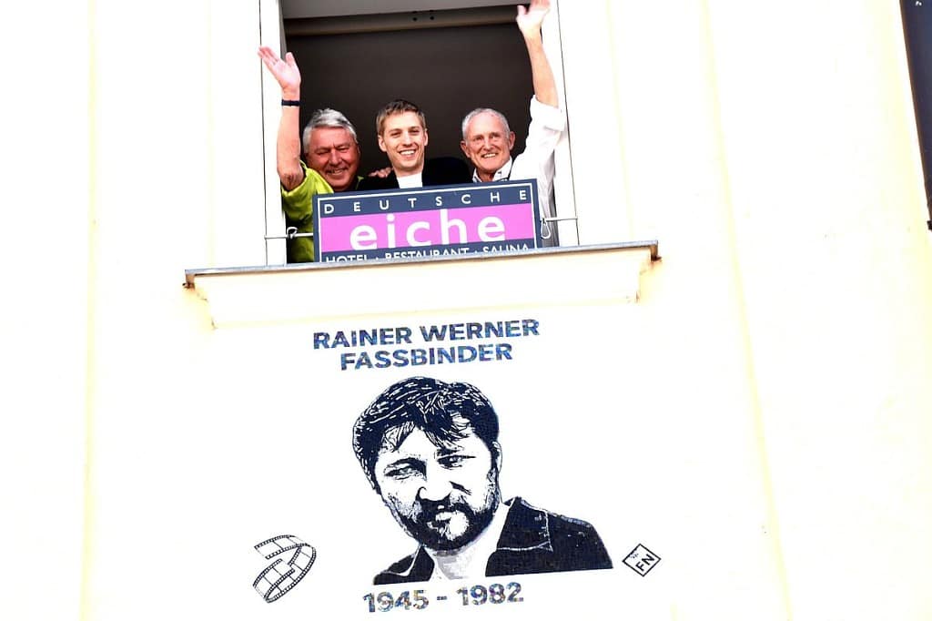 Neue Gedenktafel fr Fassbinder in Mnchen